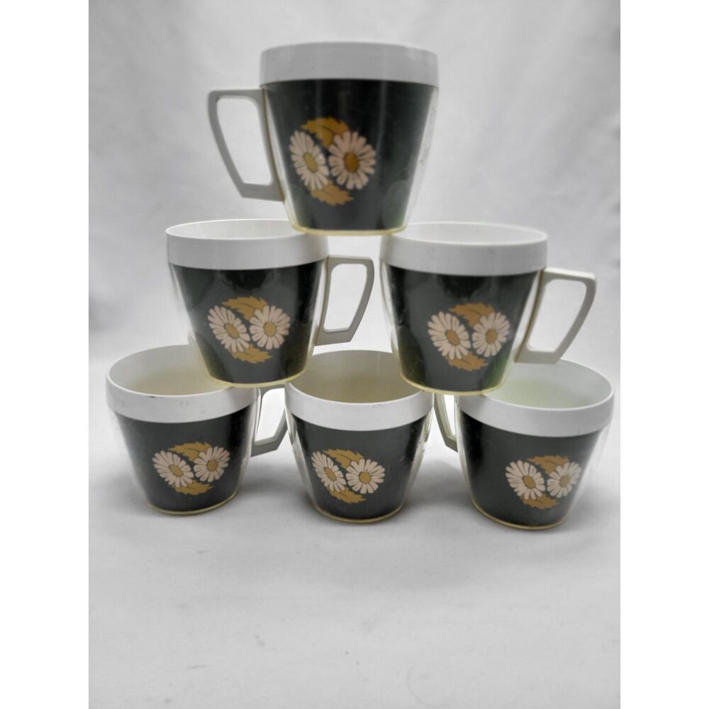 Thermo-Serv by West Bend Daisy Mugs